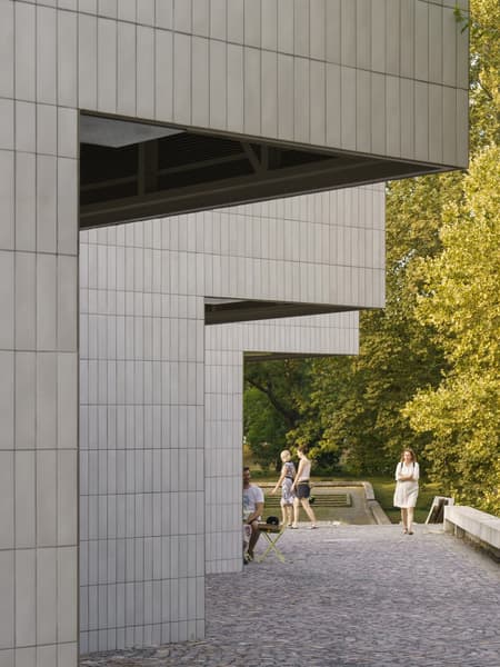 SJK Pavillion Bistro Ferdinand